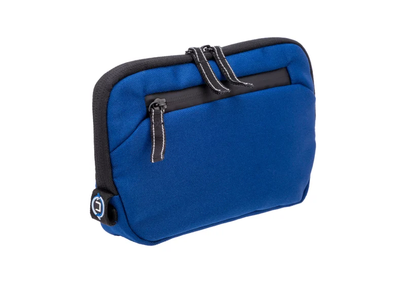 SP24103_Beauty case RPET 23x14x5 blu